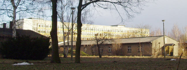 Musikbaracke von A aus